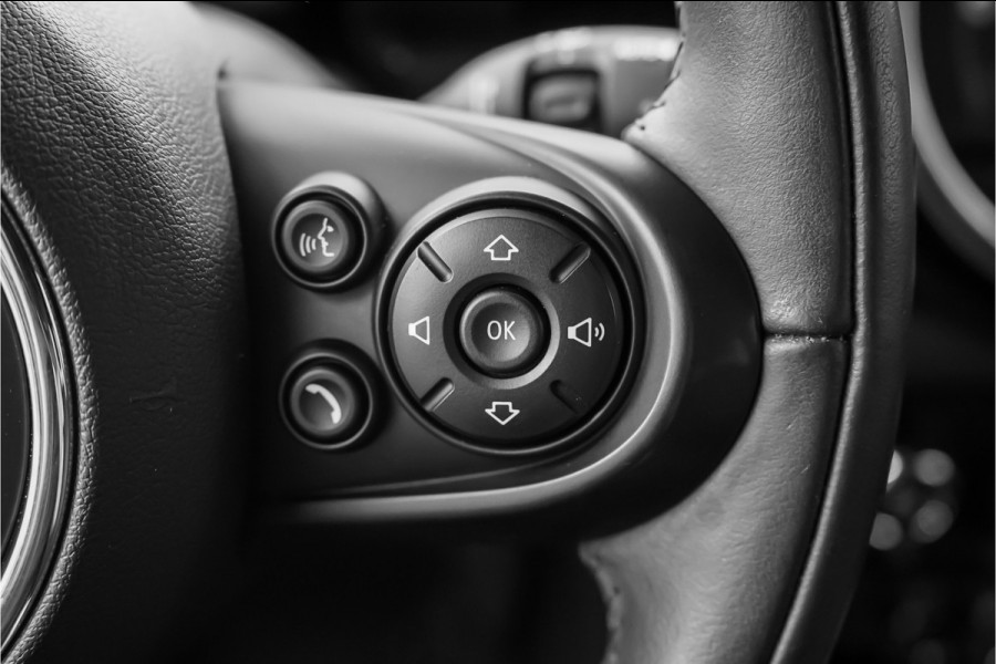 MINI Clubman 1.5 Cooper Salt Business Automaat CarPlay Trekhaak