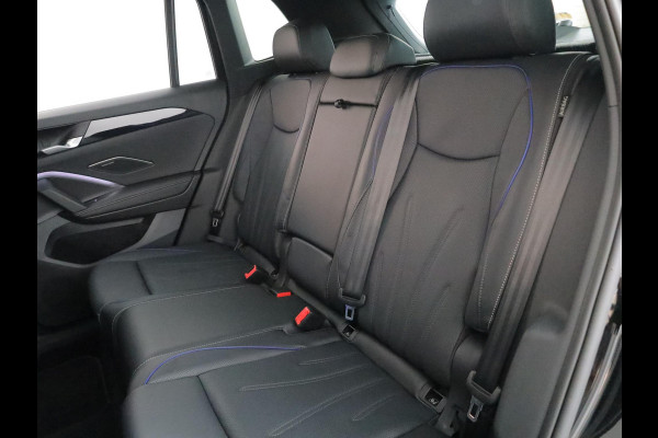 Volkswagen Tiguan 1.5 eHybrid R-Line Edition | Private lease vanaf €907 | 272 pk Automaat (DSG) | Verlengde garantie | Navigatie | Panoramadak | Trekhaak (wegklapbaar) | Parkeersensoren (Park assist) | Rondomzicht camera | Lederen bekleding | Stoelverwarming/ventilatie |
