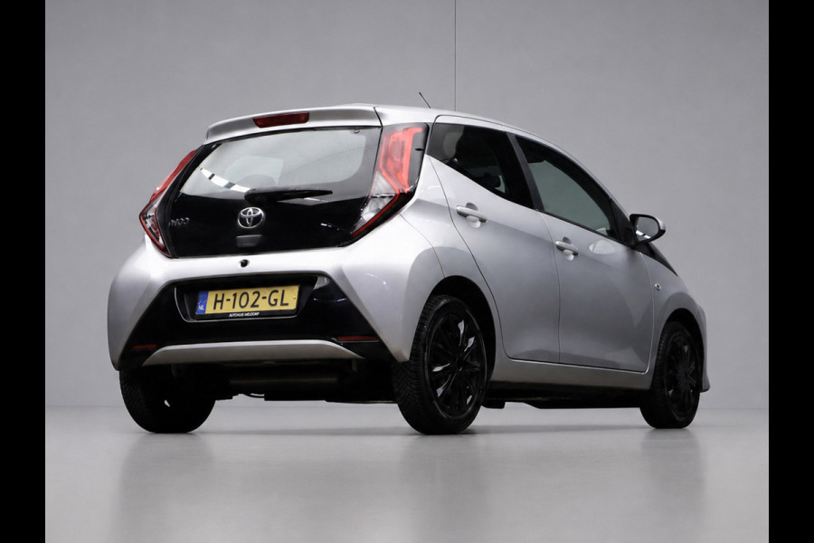 Toyota Aygo 1.0 VVT-i x-play (APPLE CARPLAY,NAVI,LED,CRUISE,SPORTSTOELEN,LM VELGEN,NETTESTAAT)