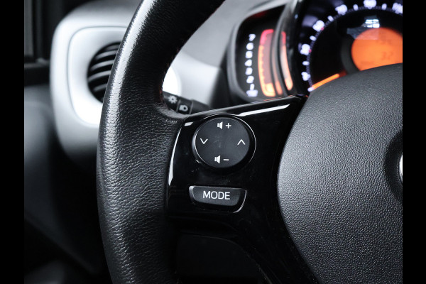 Toyota Aygo 1.0 VVT-i x-play (APPLE CARPLAY,NAVI,LED,CRUISE,SPORTSTOELEN,LM VELGEN,NETTESTAAT)