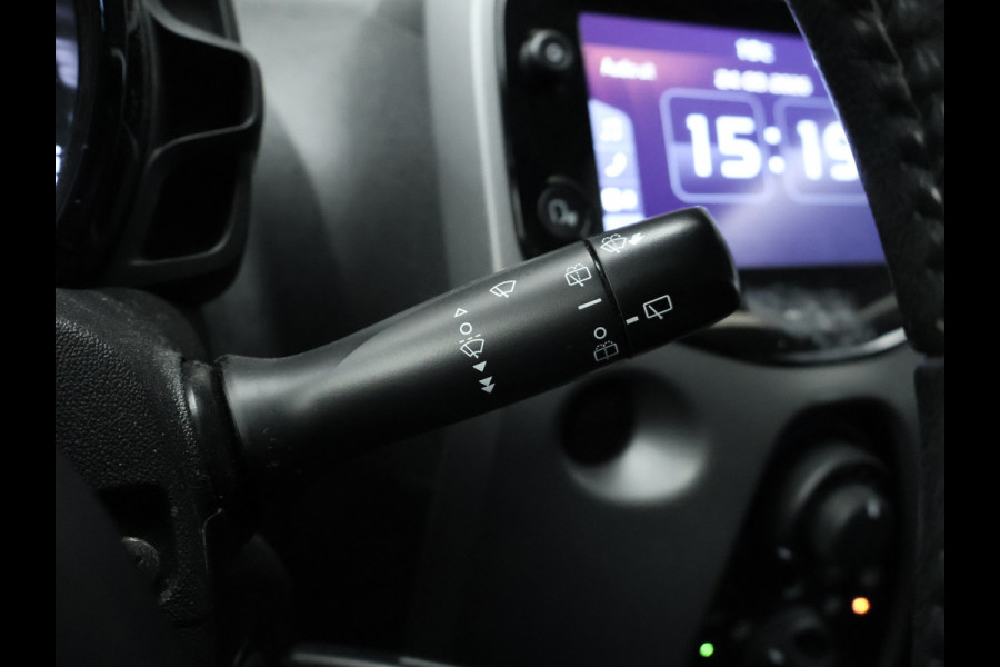 Toyota Aygo 1.0 VVT-i x-play (APPLE CARPLAY,NAVI,LED,CRUISE,SPORTSTOELEN,LM VELGEN,NETTESTAAT)