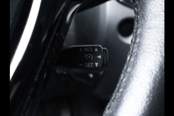 Toyota Aygo 1.0 VVT-i x-play (APPLE CARPLAY,NAVI,LED,CRUISE,SPORTSTOELEN,LM VELGEN,NETTESTAAT)
