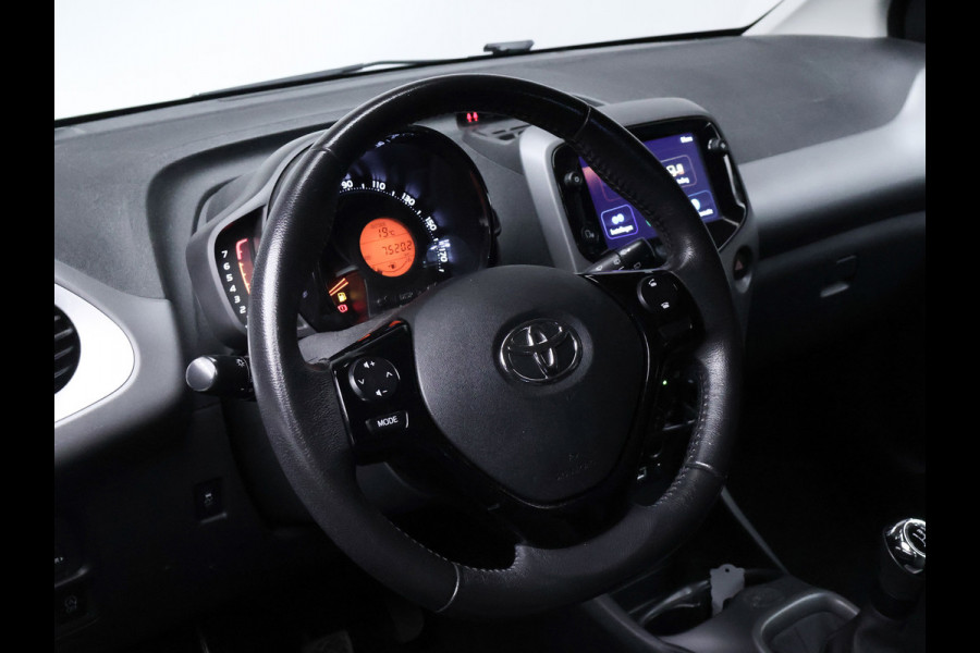 Toyota Aygo 1.0 VVT-i x-play (APPLE CARPLAY,NAVI,LED,CRUISE,SPORTSTOELEN,LM VELGEN,NETTESTAAT)