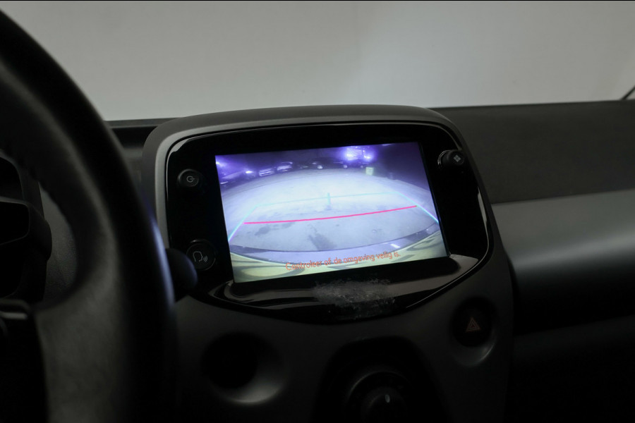 Toyota Aygo 1.0 VVT-i x-play (APPLE CARPLAY,NAVI,LED,CRUISE,SPORTSTOELEN,LM VELGEN,NETTESTAAT)