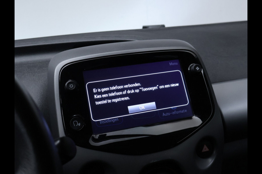 Toyota Aygo 1.0 VVT-i x-play (APPLE CARPLAY,NAVI,LED,CRUISE,SPORTSTOELEN,LM VELGEN,NETTESTAAT)