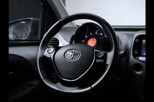 Toyota Aygo 1.0 VVT-i x-play (APPLE CARPLAY,NAVI,LED,CRUISE,SPORTSTOELEN,LM VELGEN,NETTESTAAT)