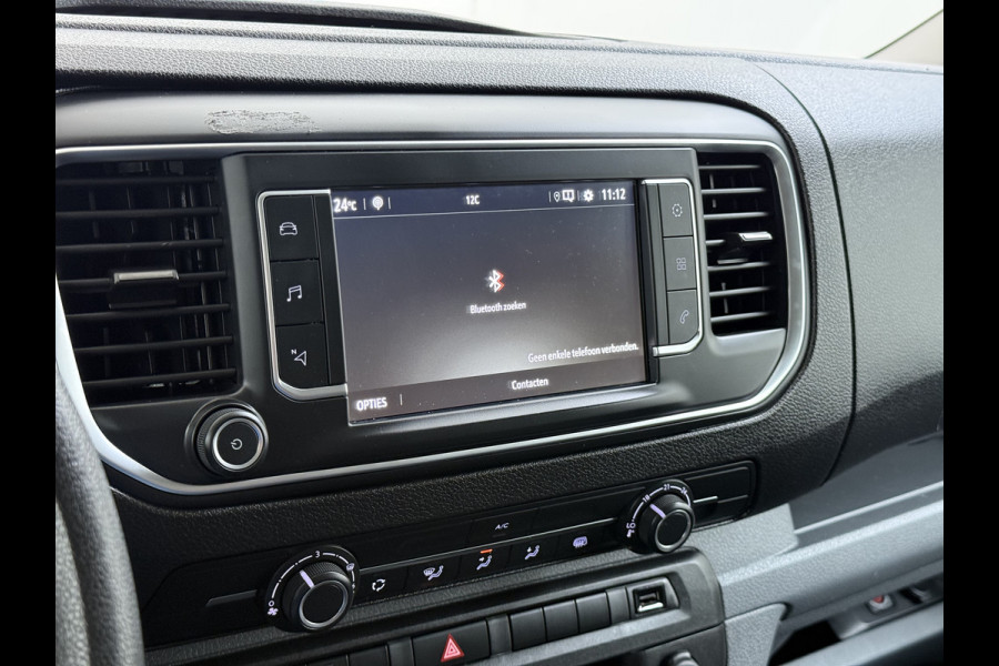 Opel Vivaro 2.0CDTI 145PK L3H1 3-Persoons Trekhaak 360°Camera Airco Navi Apple Carplay Android Auto Bluetooth Regen-Lichtsensor Cruise Control Betonplex Vloer Lat om lat betimmering Schuifdeur 2.500KG Trekgewicht Origineel Nederlandse Auto