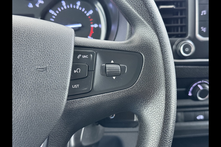 Opel Vivaro 2.0CDTI 145PK L3H1 3-Persoons Trekhaak 360°Camera Airco Navi Apple Carplay Android Auto Bluetooth Regen-Lichtsensor Cruise Control Betonplex Vloer Lat om lat betimmering Schuifdeur 2.500KG Trekgewicht Origineel Nederlandse Auto