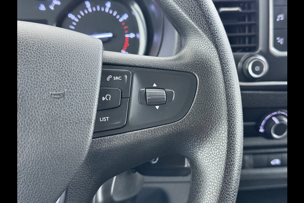 Opel Vivaro 2.0CDTI 145PK L3H1 3-Persoons Trekhaak 360°Camera Airco Navi Apple Carplay Android Auto Bluetooth Regen-Lichtsensor Cruise Control Betonplex Vloer Lat om lat betimmering Schuifdeur 2.500KG Trekgewicht Origineel Nederlandse Auto