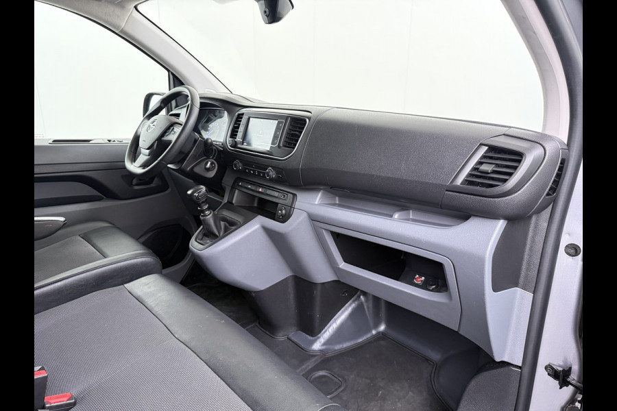 Opel Vivaro 2.0CDTI 145PK L3H1 3-Persoons Trekhaak 360°Camera Airco Navi Apple Carplay Android Auto Bluetooth Regen-Lichtsensor Cruise Control Betonplex Vloer Lat om lat betimmering Schuifdeur 2.500KG Trekgewicht Origineel Nederlandse Auto