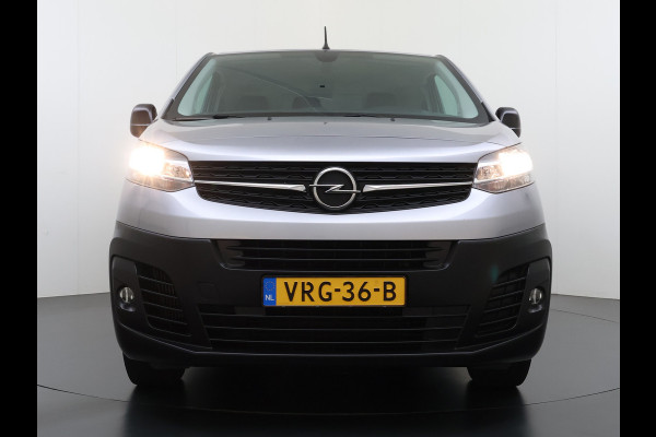 Opel Vivaro 2.0CDTI 145PK L3H1 3-Persoons Trekhaak 360°Camera Airco Navi Apple Carplay Android Auto Bluetooth Regen-Lichtsensor Cruise Control Betonplex Vloer Lat om lat betimmering Schuifdeur 2.500KG Trekgewicht Origineel Nederlandse Auto