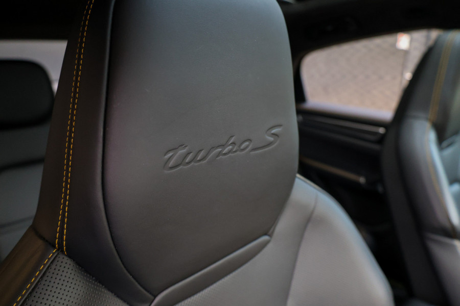 Porsche Cayenne Coupé 4.0 Turbo S E-Hybrid | NAP! | KERAMISCH | STOELKOELING | 360 | SOFT-CLOSE | CARBON | GT-WHEELS | MEMORY |