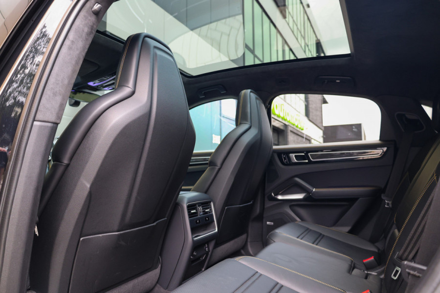 Porsche Cayenne Coupé 4.0 Turbo S E-Hybrid | NAP! | KERAMISCH | STOELKOELING | 360 | SOFT-CLOSE | CARBON | GT-WHEELS | MEMORY |