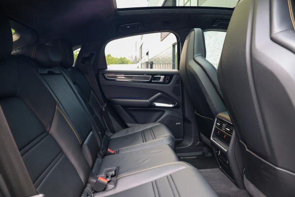 Porsche Cayenne Coupé 4.0 Turbo S E-Hybrid | NAP! | KERAMISCH | STOELKOELING | 360 | SOFT-CLOSE | CARBON | GT-WHEELS | MEMORY |