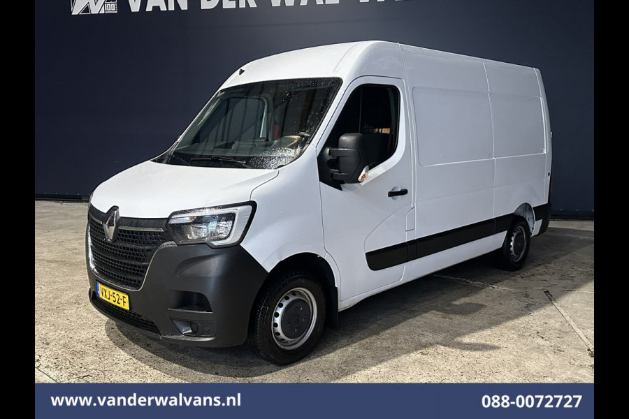 Renault Master 2.3 dCi 136pk L2H2 Euro6 Airco | Navigatie | Camera | Cruisecontrol | LED | 2500kg Trekhaak Parkeersensoren, Bijrijdersbank