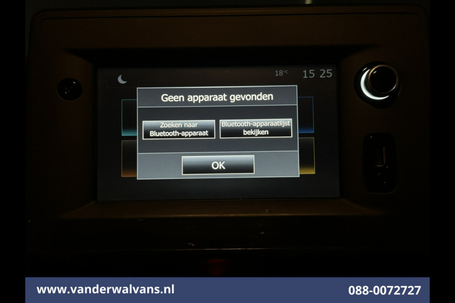 Renault Master 2.3 dCi 136pk L2H2 Euro6 Airco | Navigatie | Camera | Cruisecontrol | LED | 2500kg Trekhaak Parkeersensoren, Bijrijdersbank