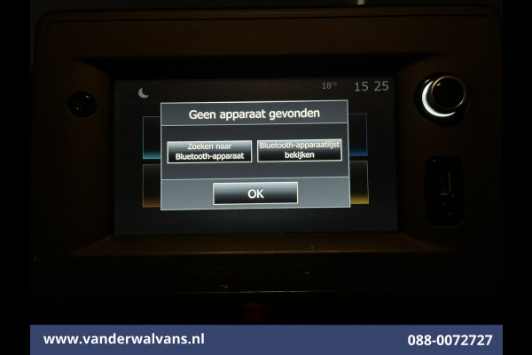 Renault Master 2.3 dCi 136pk L2H2 Euro6 Airco | Navigatie | Camera | Cruisecontrol | LED | 2500kg Trekhaak Parkeersensoren, Bijrijdersbank