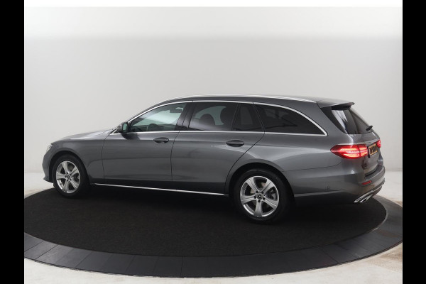 Mercedes-Benz E-Klasse Estate 200 d | Half Leder | Trekhaak | Camera | Adaptive cruise | Sfeerverlichting | Park assist | Navigatie | Full LED |