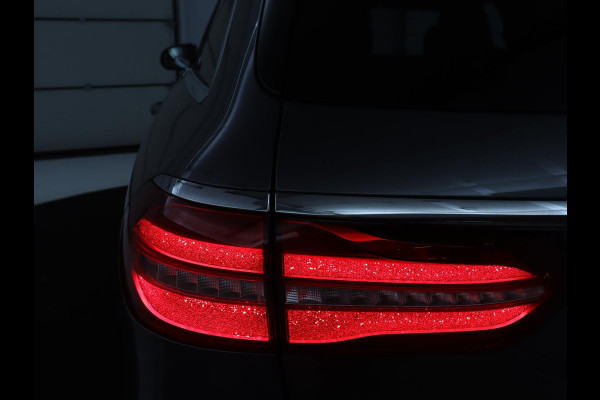 Mercedes-Benz E-Klasse Estate 200 d | Half Leder | Trekhaak | Camera | Adaptive cruise | Sfeerverlichting | Park assist | Navigatie | Full LED |