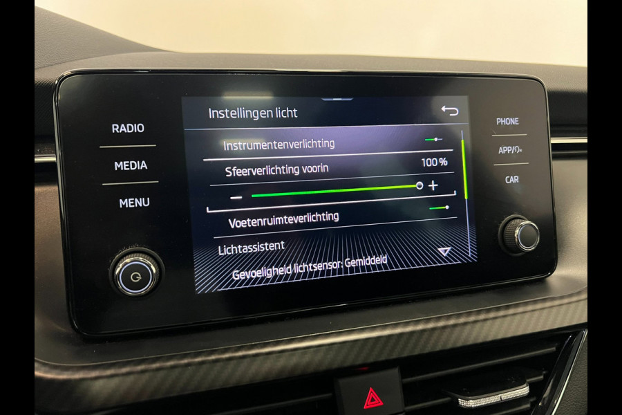 Škoda Kamiq 1.0 TSI Monte Carlo / Pano / CarPlay / ACC / Camera