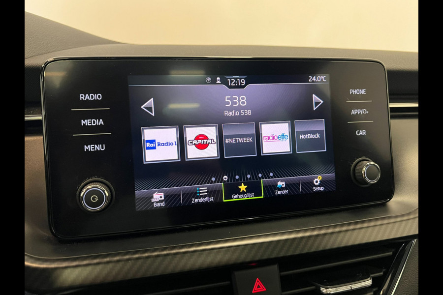 Škoda Kamiq 1.0 TSI Monte Carlo / Pano / CarPlay / ACC / Camera