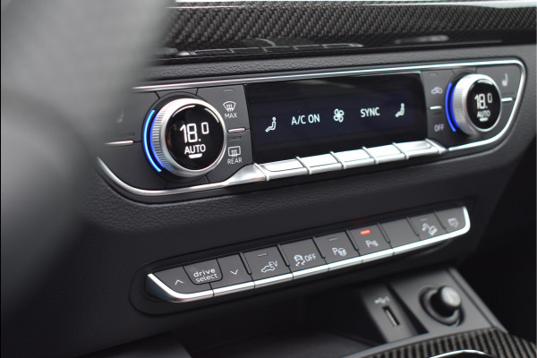 Audi Q5 50 TFSI e S-Line 299 Pk Competition Pano Lucht Carbon Keyless Trekhaak Oled Matrix 21 Inch