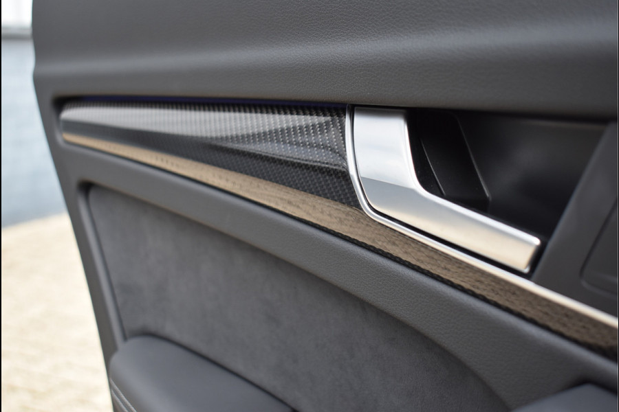 Audi Q5 50 TFSI e S-Line 299 Pk Competition Pano Lucht Carbon Keyless Trekhaak Oled Matrix 21 Inch