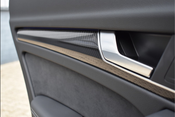 Audi Q5 50 TFSI e S-Line 299 Pk Competition Pano Lucht Carbon Keyless Trekhaak Oled Matrix 21 Inch