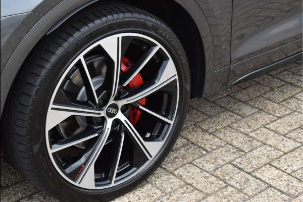 Audi Q5 50 TFSI e S-Line 299 Pk Competition Pano Lucht Carbon Keyless Trekhaak Oled Matrix 21 Inch