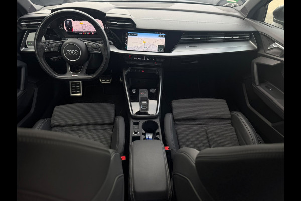Audi A3 Limousine 30 TFSI automaat S edition, 2 X S-LINE, digitaal cockpit,1 e eigenaar, NL auto met nap