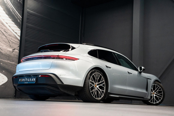 Porsche Taycan Sport Turismo 93 kWh *BOSE / Panorama / 18-wegs Sportstoelen / Warmtepomp / Memory / Electric Sport Sound*