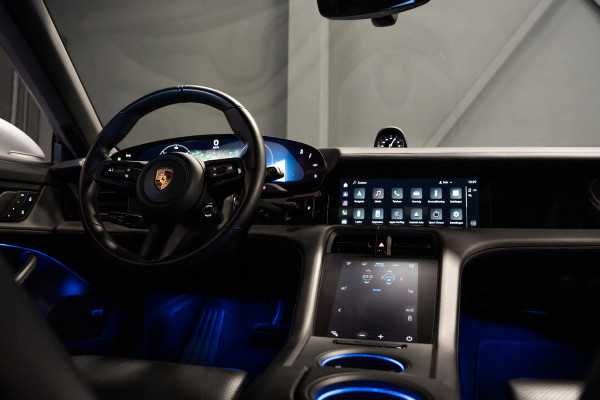 Porsche Taycan Sport Turismo 93 kWh *BOSE / Panorama / 18-wegs Sportstoelen / Warmtepomp / Memory / Electric Sport Sound*