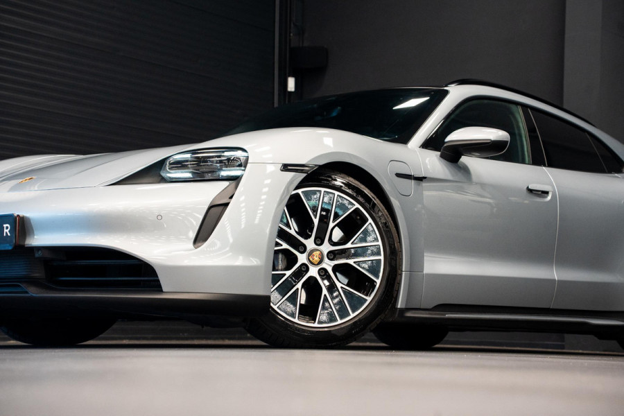 Porsche Taycan Sport Turismo 93 kWh *BOSE / Panorama / 18-wegs Sportstoelen / Warmtepomp / Memory / Electric Sport Sound*