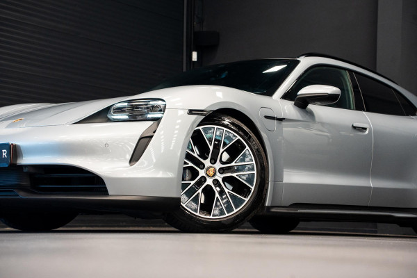 Porsche Taycan Sport Turismo 93 kWh *BOSE / Panorama / 18-wegs Sportstoelen / Warmtepomp / Memory / Electric Sport Sound*