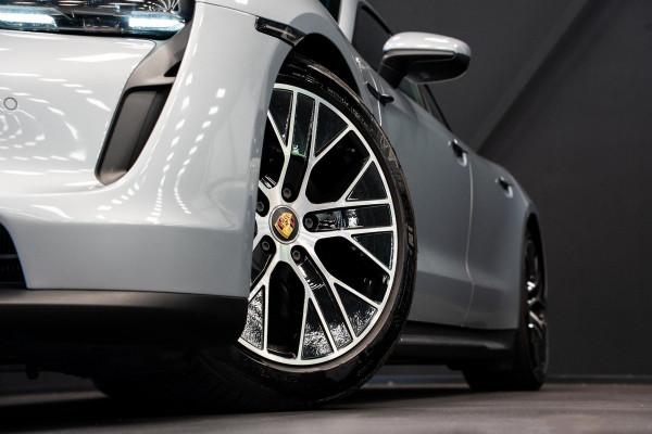 Porsche Taycan Sport Turismo 93 kWh *BOSE / Panorama / 18-wegs Sportstoelen / Warmtepomp / Memory / Electric Sport Sound*