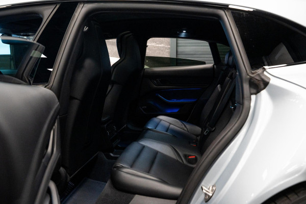 Porsche Taycan Sport Turismo 93 kWh *BOSE / Panorama / 18-wegs Sportstoelen / Warmtepomp / Memory / Electric Sport Sound*