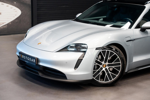 Porsche Taycan Sport Turismo 93 kWh *BOSE / Panorama / 18-wegs Sportstoelen / Warmtepomp / Memory / Electric Sport Sound*