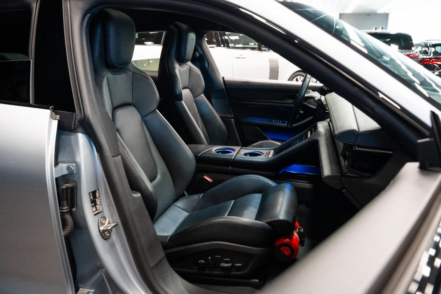 Porsche Taycan Sport Turismo 93 kWh *BOSE / Panorama / 18-wegs Sportstoelen / Warmtepomp / Memory / Electric Sport Sound*