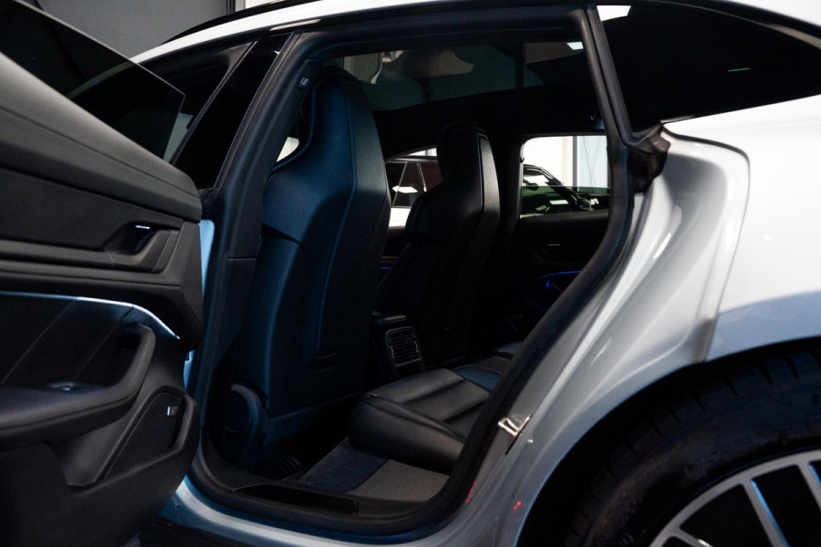 Porsche Taycan Sport Turismo 93 kWh *BOSE / Panorama / 18-wegs Sportstoelen / Warmtepomp / Memory / Electric Sport Sound*