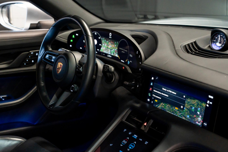 Porsche Taycan Sport Turismo 93 kWh *BOSE / Panorama / 18-wegs Sportstoelen / Warmtepomp / Memory / Electric Sport Sound*