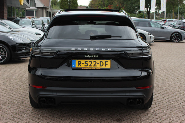 Porsche Cayenne 3.0 E-Hybrid / Trekhaak / Panoramadak / 360Camera / Softclose / 21'' / Luchtvering / Keyless / CarPlay / Sportchrono / Bose / Stoelverwarming / DAB / Cruise Control
