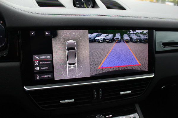 Porsche Cayenne 3.0 E-Hybrid / Trekhaak / Panoramadak / 360Camera / Softclose / 21'' / Luchtvering / Keyless / CarPlay / Sportchrono / Bose / Stoelverwarming / DAB / Cruise Control