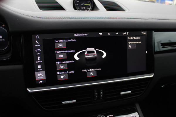 Porsche Cayenne 3.0 E-Hybrid / Trekhaak / Panoramadak / 360Camera / Softclose / 21'' / Luchtvering / Keyless / CarPlay / Sportchrono / Bose / Stoelverwarming / DAB / Cruise Control
