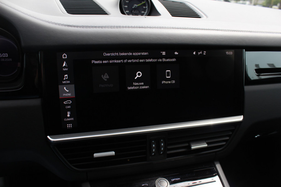 Porsche Cayenne 3.0 E-Hybrid / Trekhaak / Panoramadak / 360Camera / Softclose / 21'' / Luchtvering / Keyless / CarPlay / Sportchrono / Bose / Stoelverwarming / DAB / Cruise Control