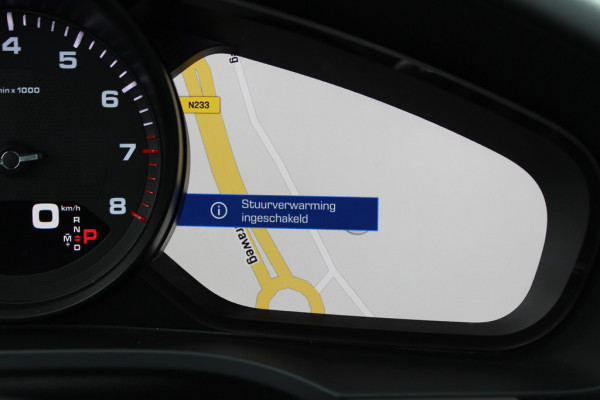 Porsche Cayenne 3.0 E-Hybrid / Trekhaak / Panoramadak / 360Camera / Softclose / 21'' / Luchtvering / Keyless / CarPlay / Sportchrono / Bose / Stoelverwarming / DAB / Cruise Control