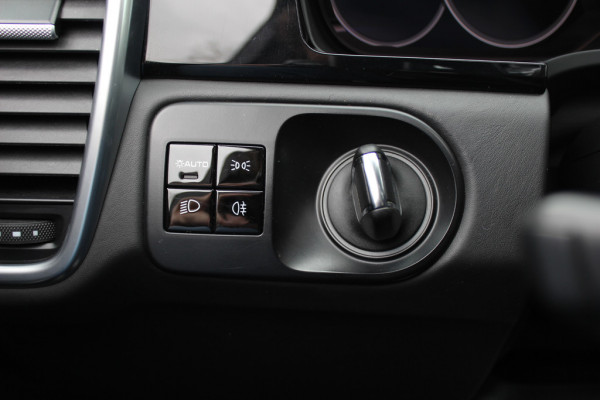 Porsche Cayenne 3.0 E-Hybrid / Trekhaak / Panoramadak / 360Camera / Softclose / 21'' / Luchtvering / Keyless / CarPlay / Sportchrono / Bose / Stoelverwarming / DAB / Cruise Control