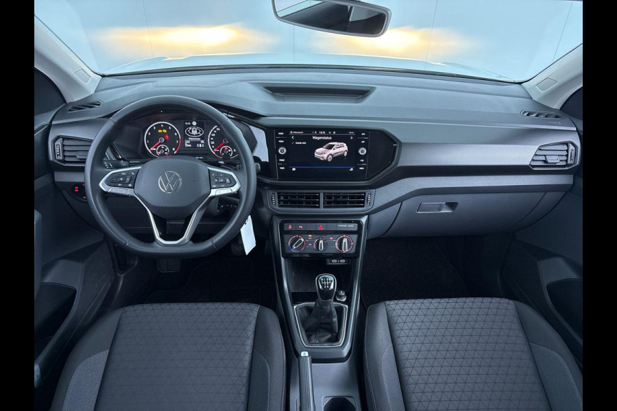 Volkswagen T-Cross 1.0 TSI Life 95 pk | Navigatie | Trekhaak | Parkeersensoren | Adaptieve cruise control | Apple Carplay/Android Auto |