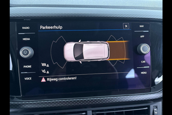 Volkswagen T-Cross 1.0 TSI Life 95 pk | Navigatie | Trekhaak | Parkeersensoren | Adaptieve cruise control | Apple Carplay/Android Auto |