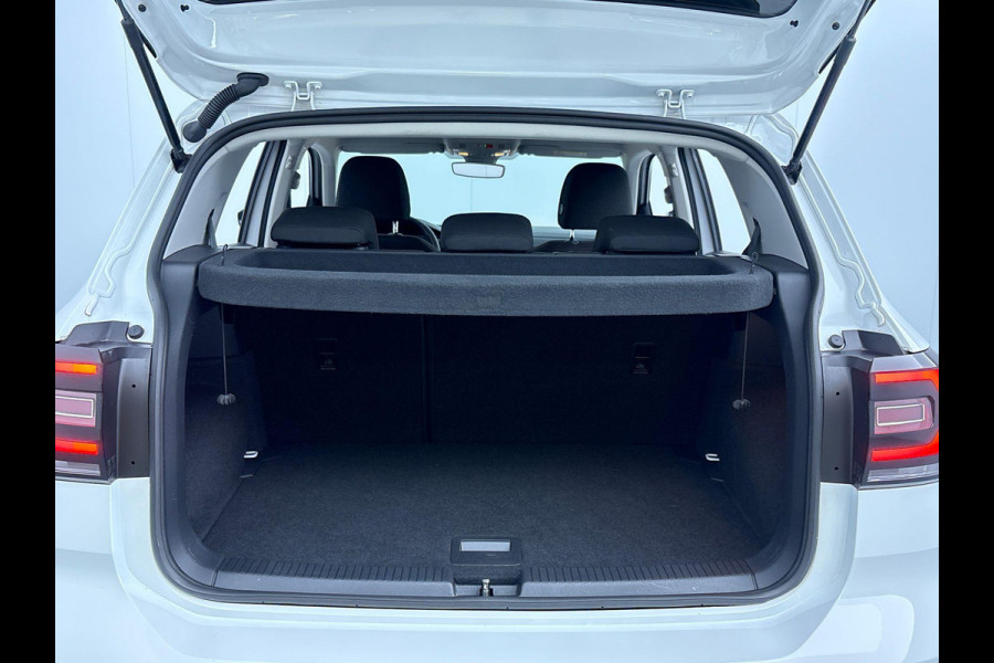 Volkswagen T-Cross 1.0 TSI Life 95 pk | Navigatie | Trekhaak | Parkeersensoren | Adaptieve cruise control | Apple Carplay/Android Auto |