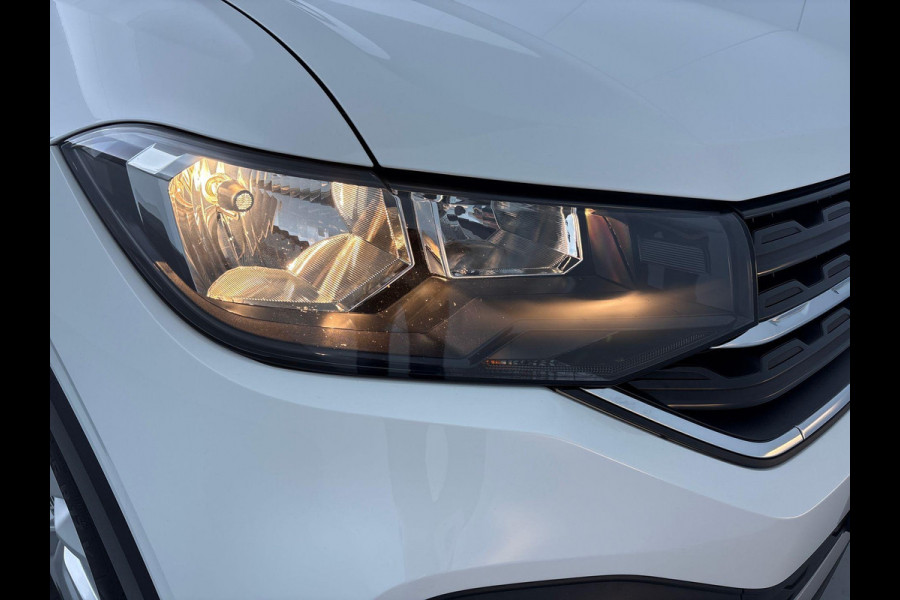 Volkswagen T-Cross 1.0 TSI Life 95 pk | Navigatie | Trekhaak | Parkeersensoren | Adaptieve cruise control | Apple Carplay/Android Auto |